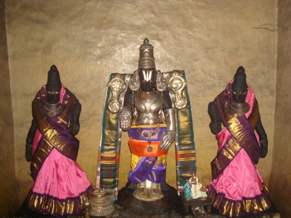 Sridevi Bhoodevi Sametha Sri Thiruvenkatamudayan (Srinivasa Perumal